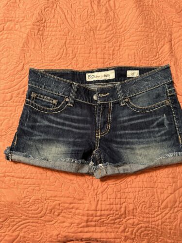 BKE Stella Shorts Women's Size 27 (Actual 29) Distressed Acid Wash Denim Buckle