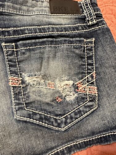 Women's, BKE "Stella",Pocket embroidery, Denim Jean, Shorts, Size 28 - Image 5