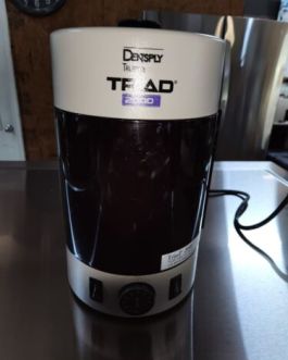 Dentsply Triad 2000 Dental Curing Light Model 2000