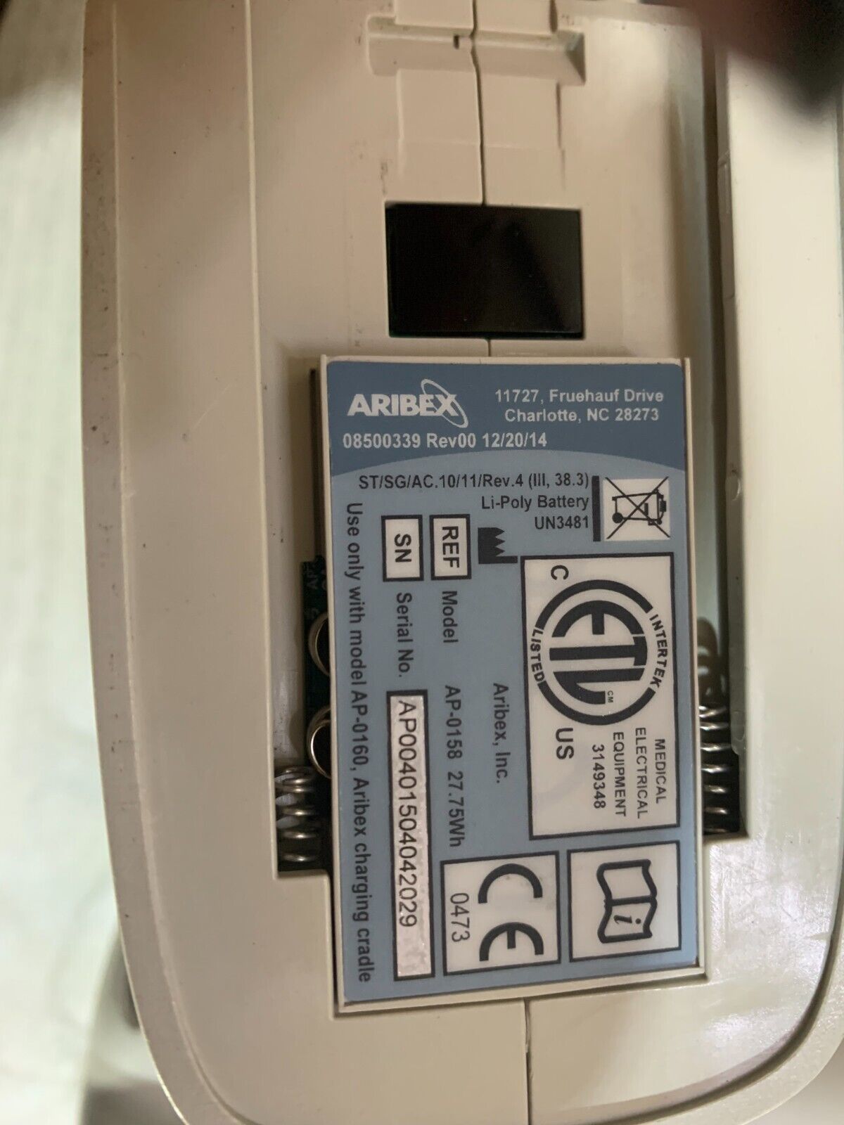 Aribex NOMAD Pro2 with batteries and charger - Image 12