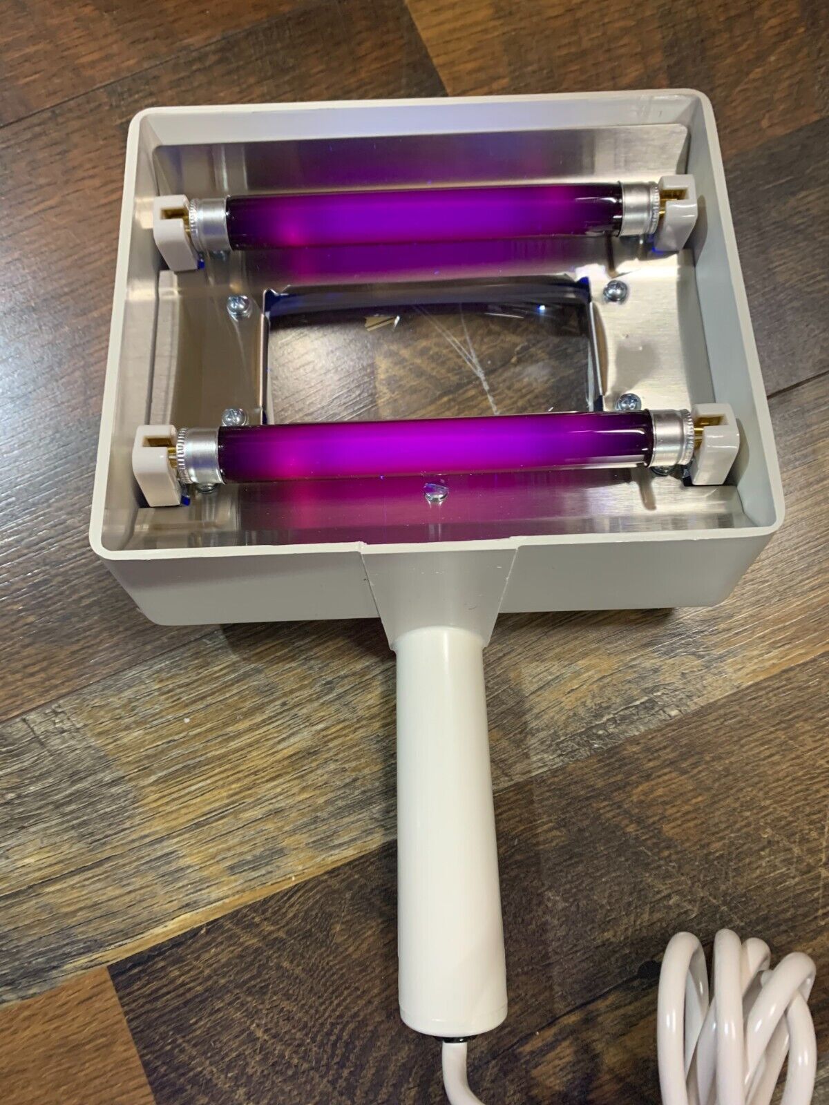 Philips Burton Ultraviolet Woods Exam Lamp Light w/ 2 UV bulbs. Ref# UV502. - Image 2