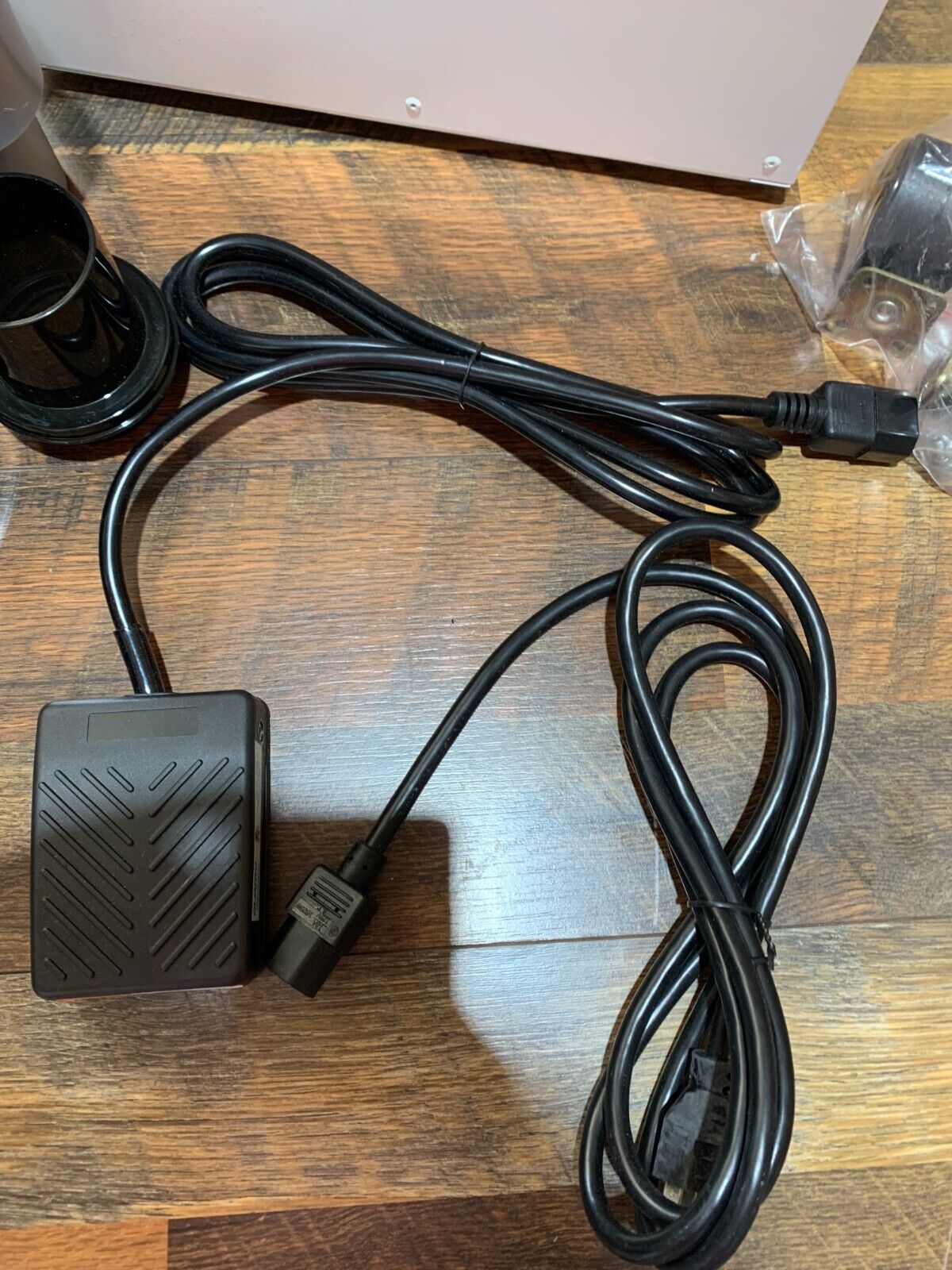 Mani-Vac Dust Capture System - New Open Box - Image 4