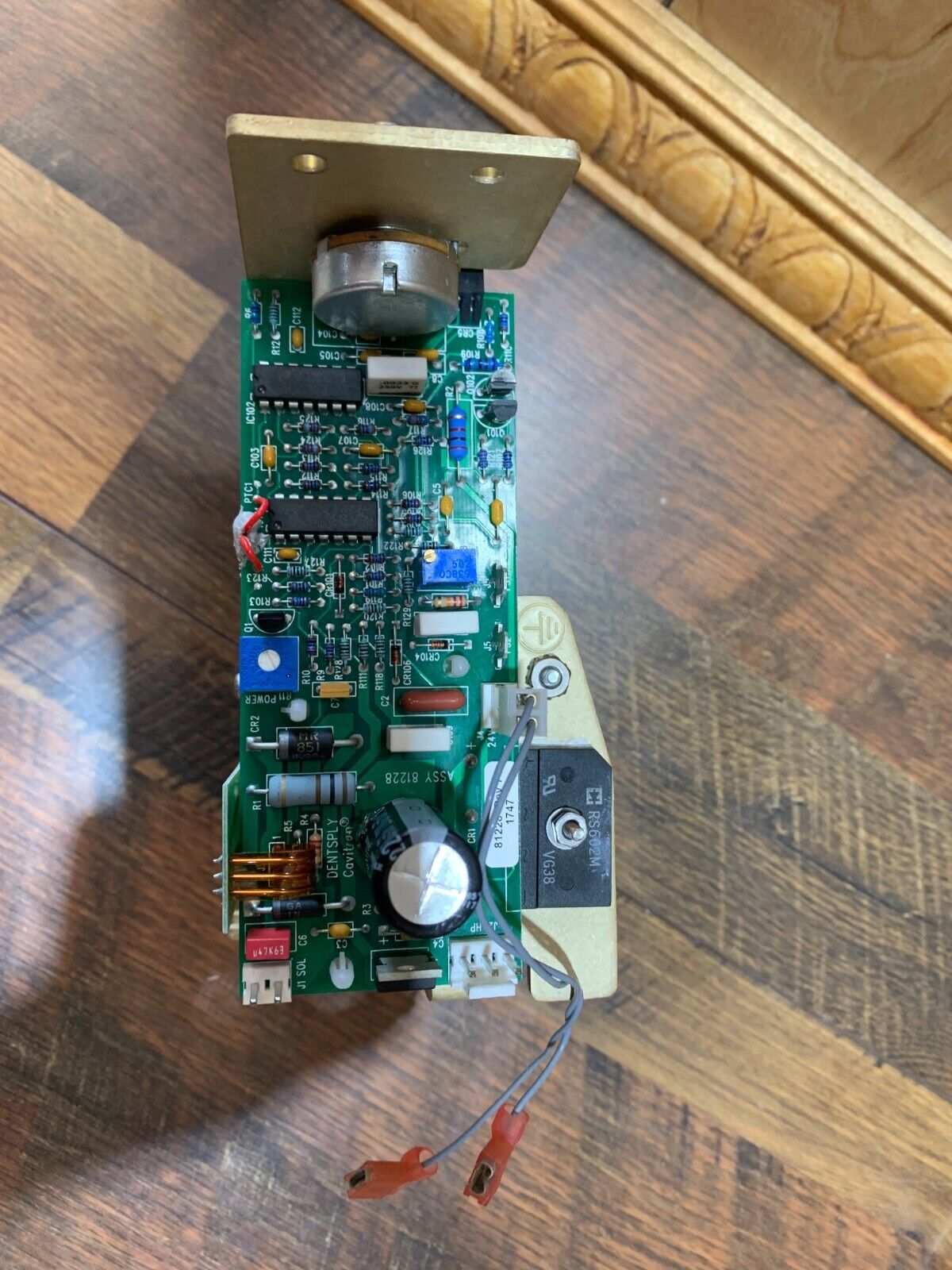 Dentsply Cavitron Bobcat Pro Ultrasonic Scaler Gen - 130 POWERBOARD W/ CHASSIS