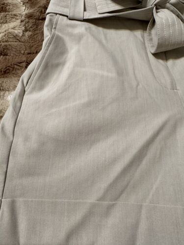 Rachel Zoe Size 8 Shorts with tie - Image 2