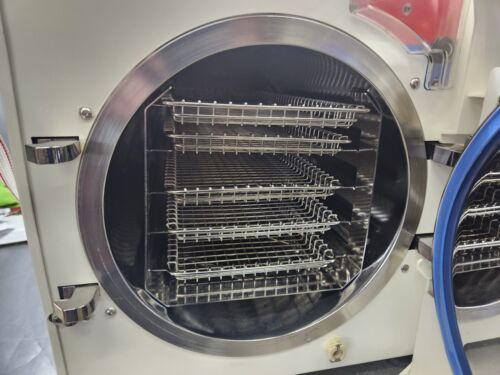 Tuttnauer EZ11-PLUS 2014 Dental Medical Sterilizer Instrument Sterilizing Unit - Image 2