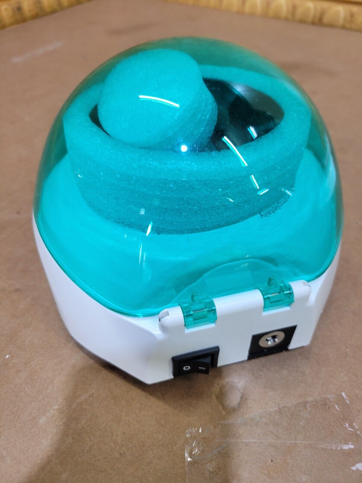 NEW Globe Scientific MINI CENTRIFUGE GCM-G - Image 4