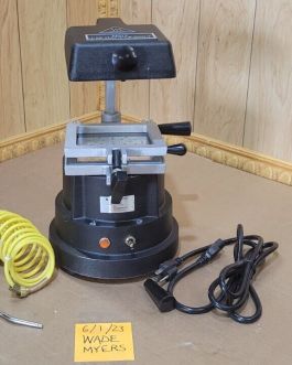 Henry Schein (Slightly Used) VACUUM FORMING MACHINE – Model 101
