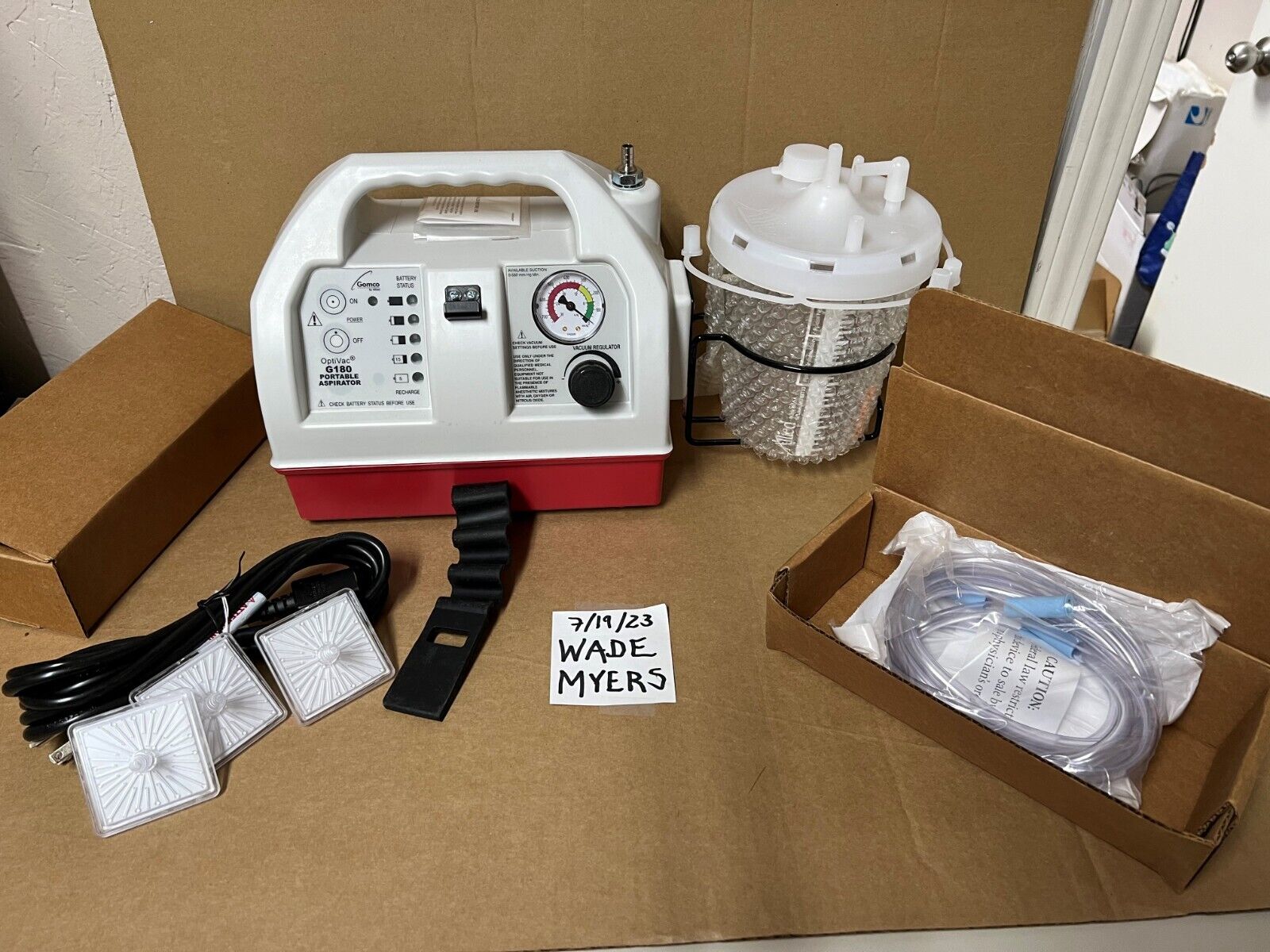 Gomco Aspirator G180, Guage & Regulator