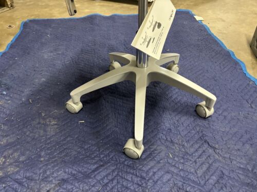 Adec 421 Doctor Stool (new w/tag) Open Box - Image 8