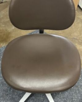 Adec 1601 Doctor Stool