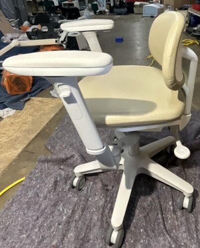 A-Dec Doctors Stool 521 With Swivel Arms - Image 3