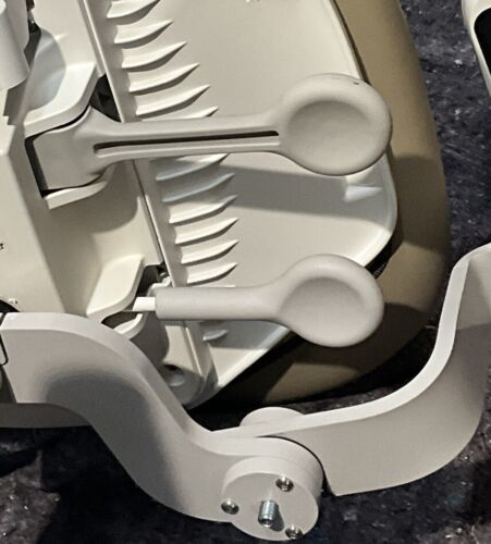 A-Dec Doctors Stool 521 With Swivel Arms - Image 8