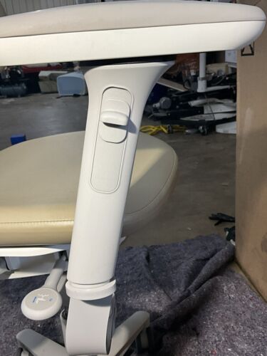 A-Dec Doctors Stool 521 With Swivel Arms - Image 14