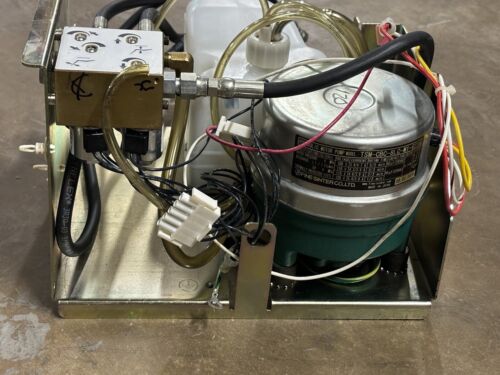 Adec 1040 Hydraulic Pump, Mainafold, Reservoir, And Hoses - Image 3