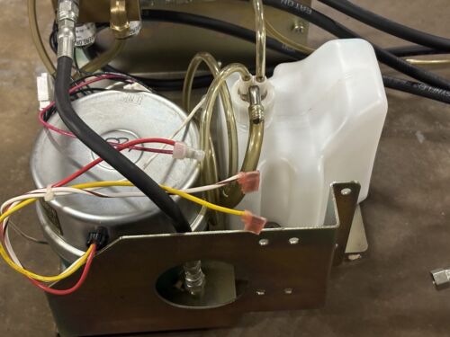 Adec 1040 Hydraulic Pump, Mainafold, Reservoir, And Hoses - Image 4